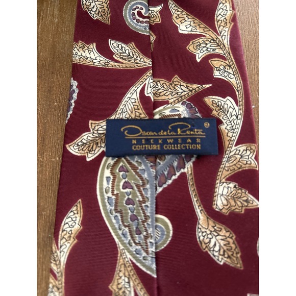 Oscar de la Renta Couture Collection Burgundy Paisley Silk Tie Mens Necktie - Picture 3 of 4